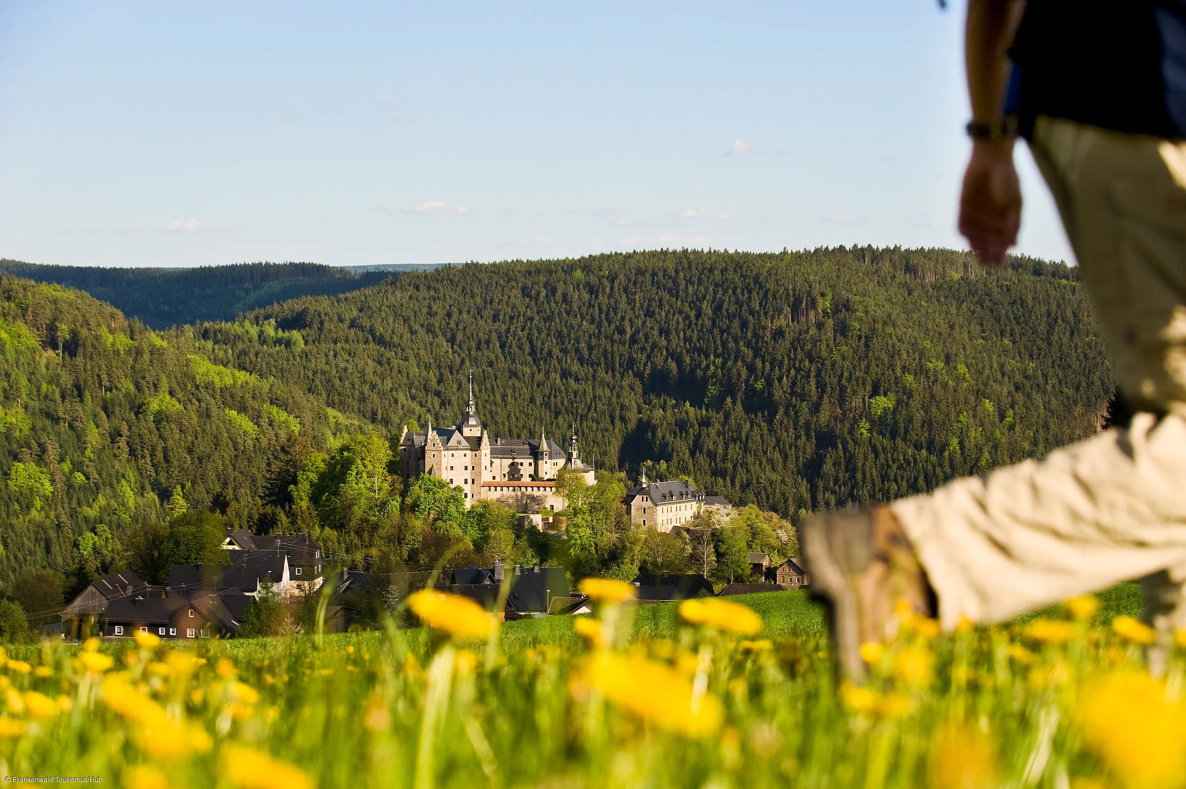 Wandern oberhalb der Burg Lauenstein (Ludwigsstadt/Frankenwald)