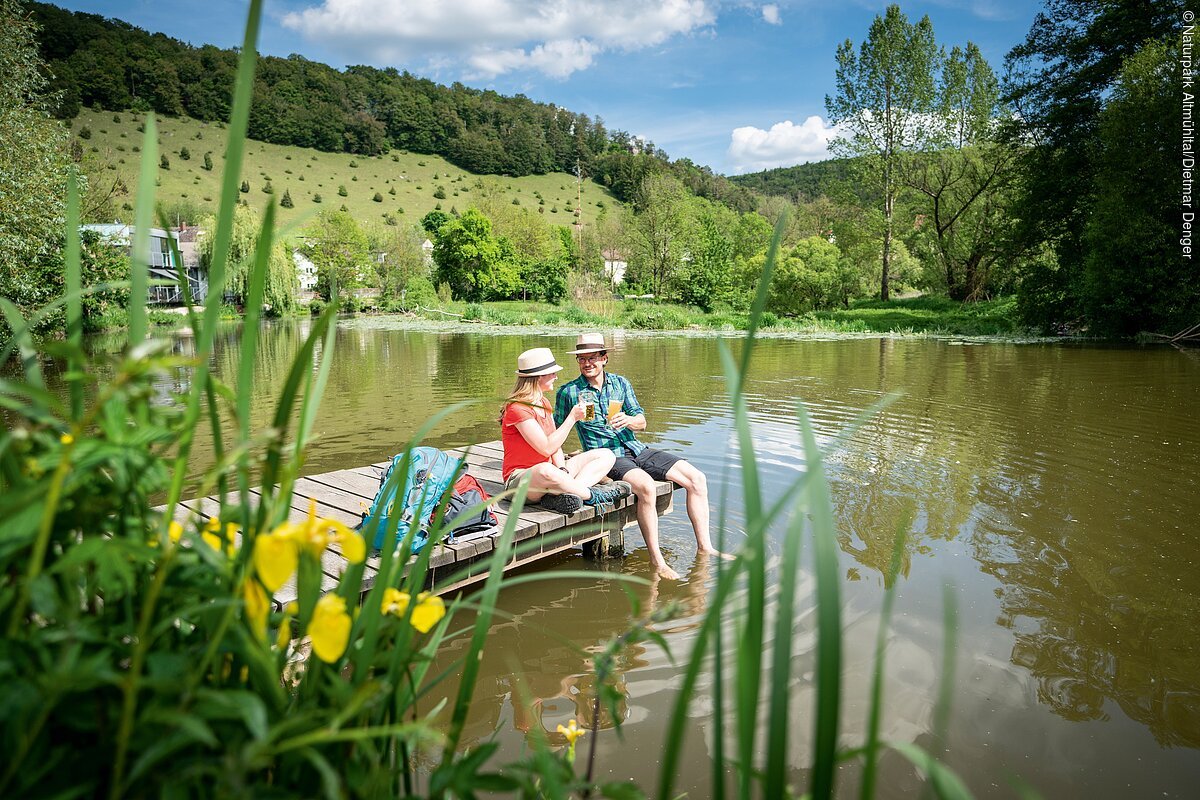 Pause am Steg an der Altmühl (Naturpark Altmühltal)